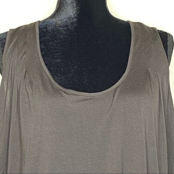 Guess Flowy Draped Sleeveless Animal Print Relaxed Fit Blouse Size L Sheer - Picture 3 of 7